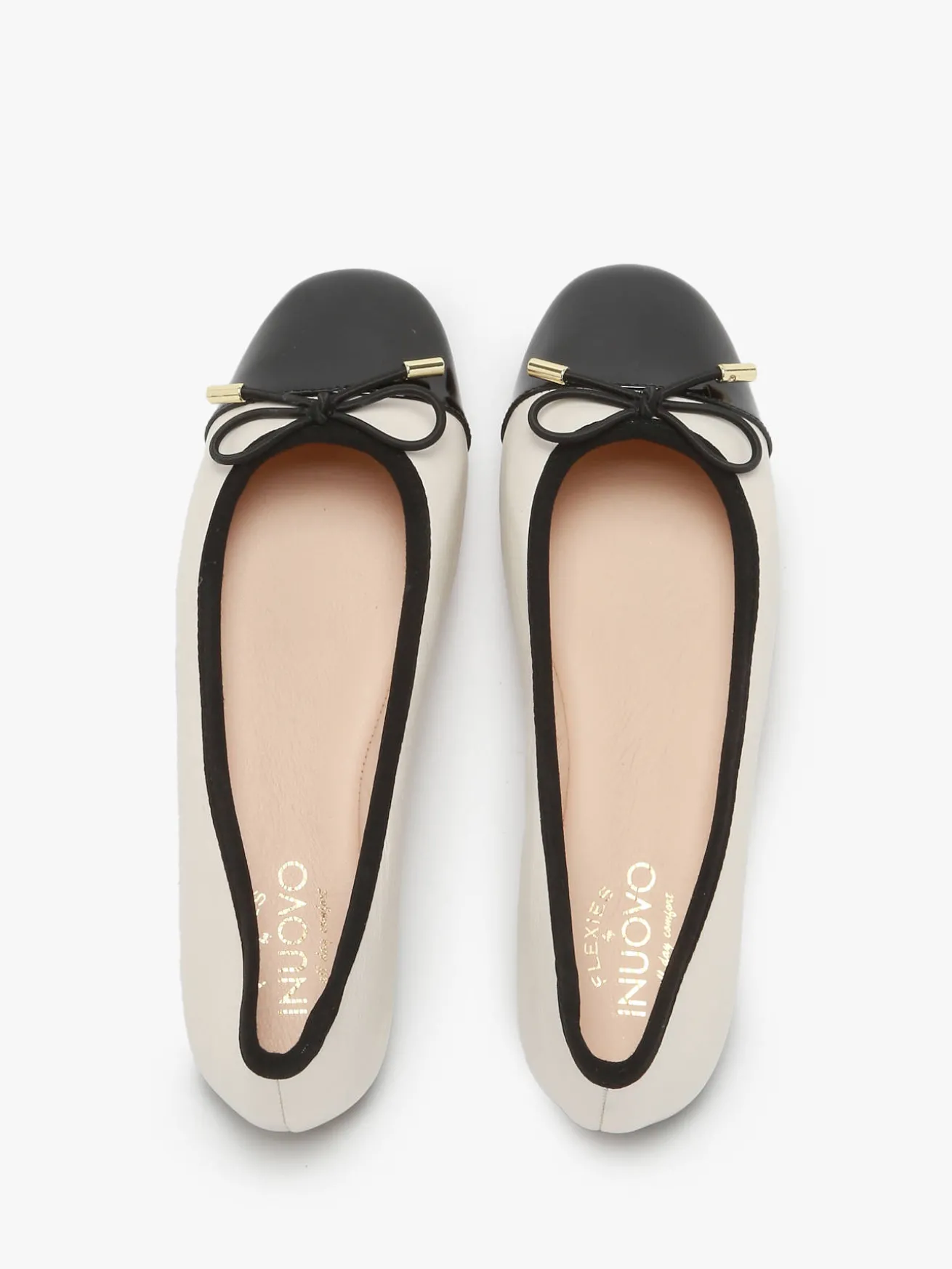 Ballerines en cuir INUOVO