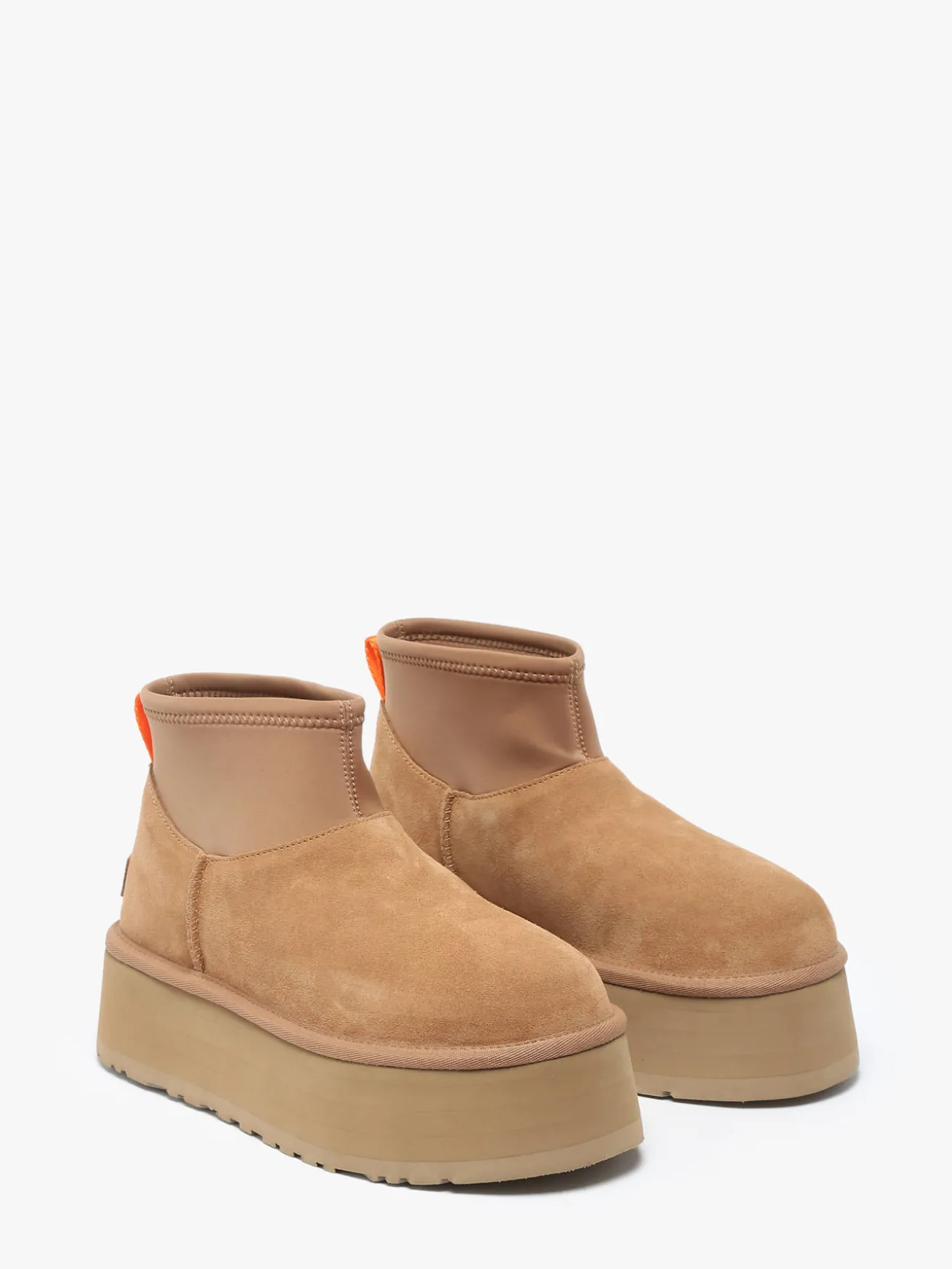Boots Classic Mini Dipper semelle compensée en cuir UGG