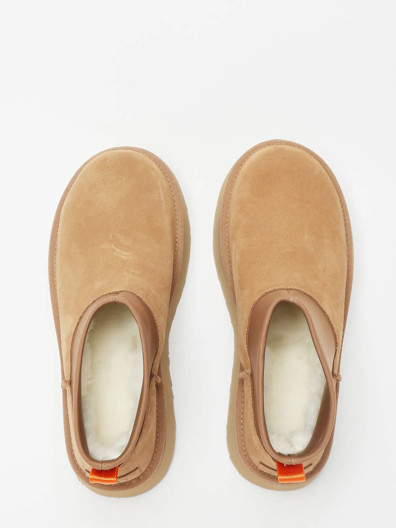Boots Classic Mini Dipper semelle compensée en cuir UGG