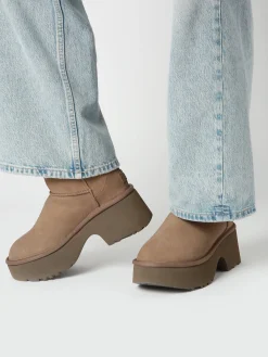 Boots Classic Ultra Mini semelle compensée en cuir UGG