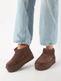 Boots Classic Ultra Mini Platform en cuir UGG