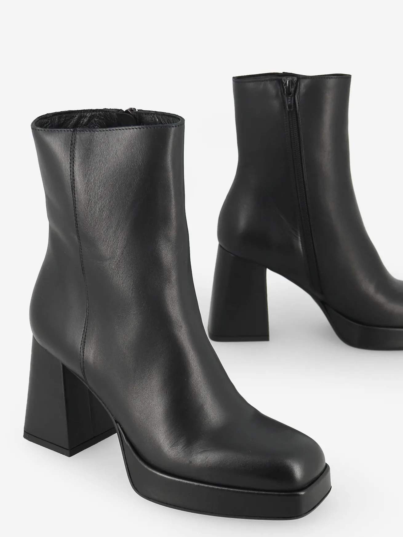 Bottines à talon en cuir SEMERDJIAN