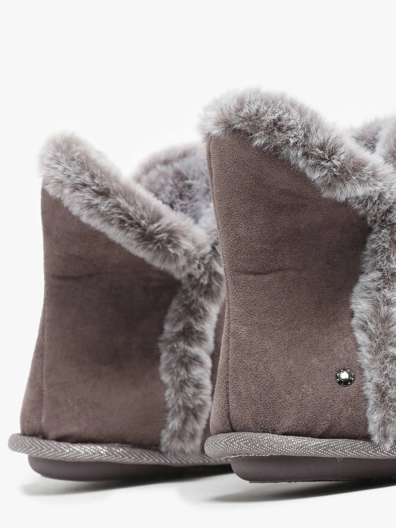 Chaussons en cuir ISOTONER