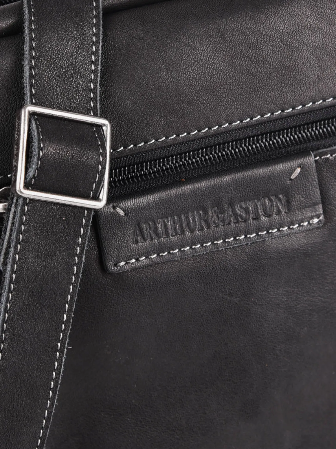 POCHETTE HOMME ARTHUR & ASTON