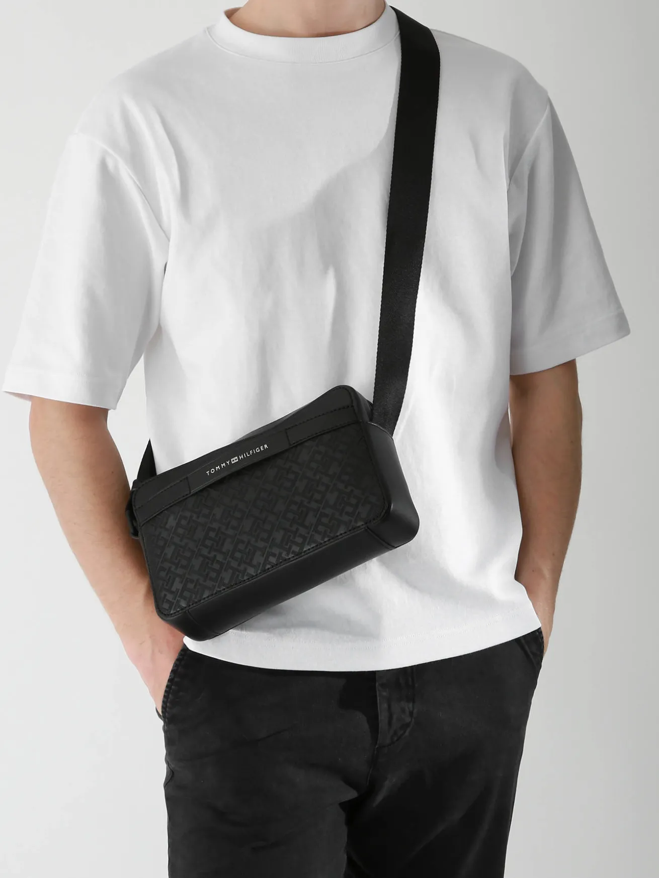 Sac bandoulière TOMMY HILFIGER
