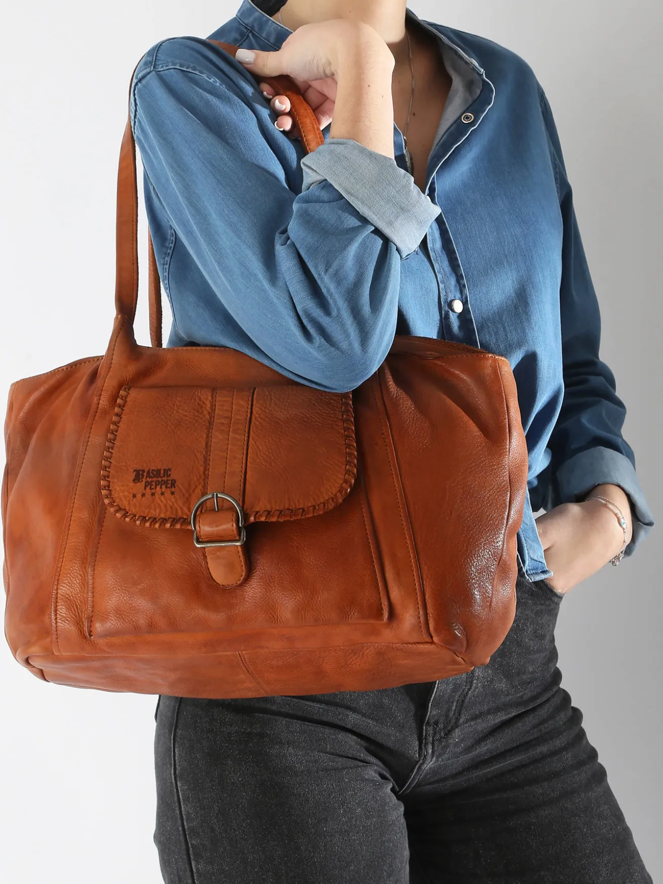 sac porté épaule Utility cuir BASILIC PEPPER