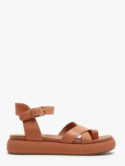 Sandales en cuir INUOVO