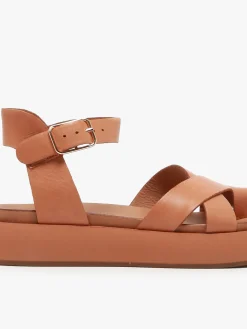 Sandales en cuir INUOVO
