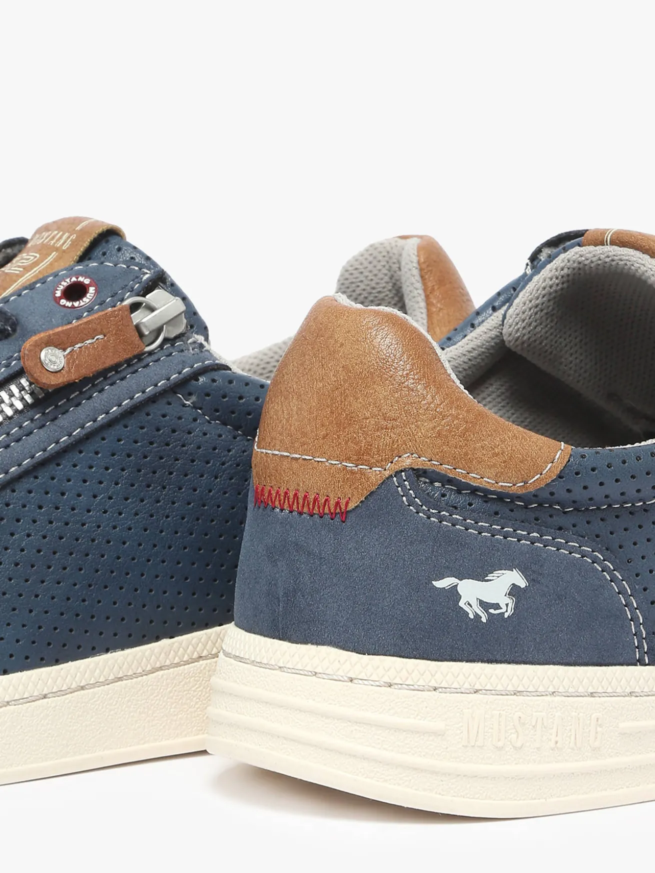 Sneakers MUSTANG