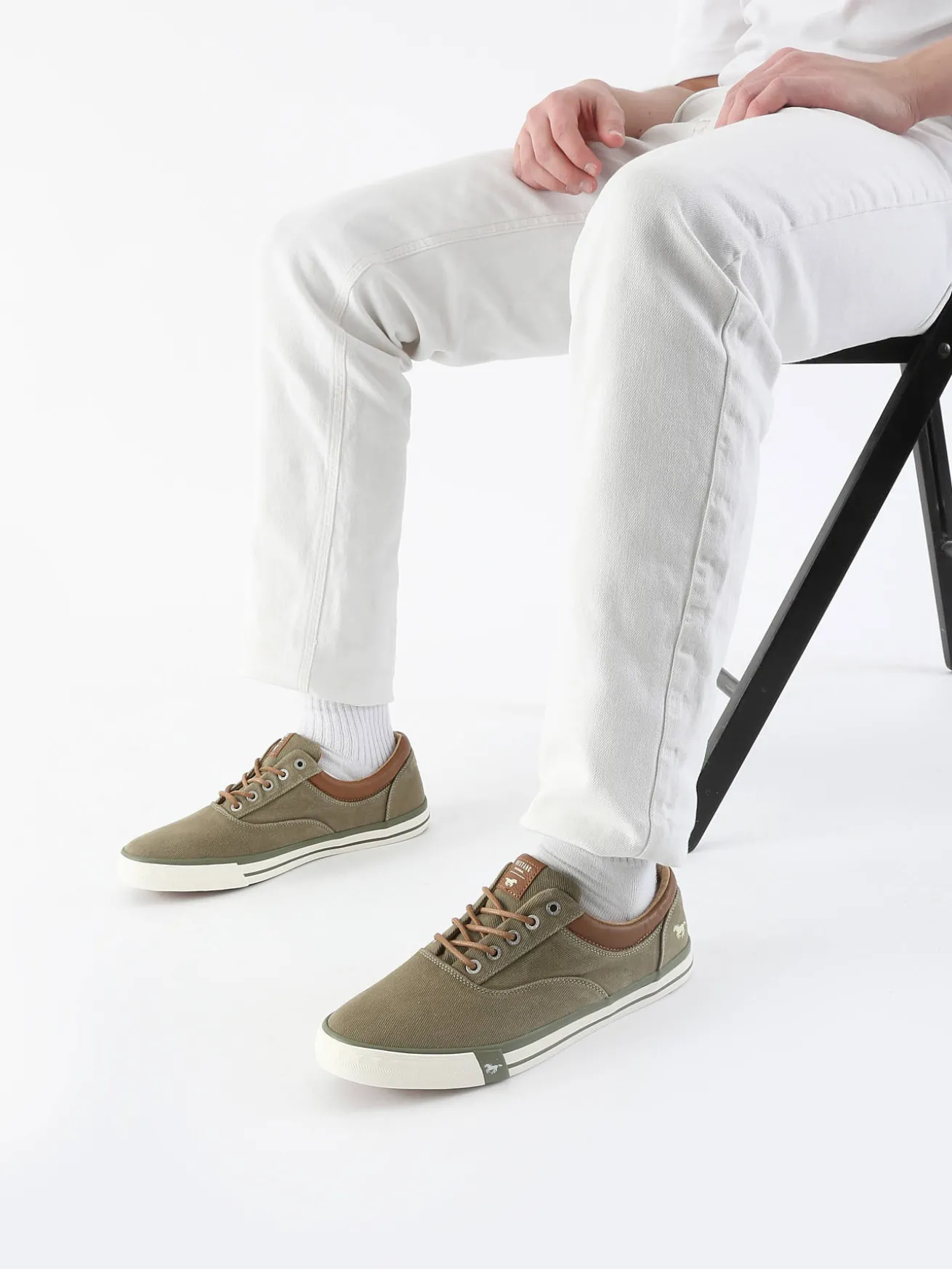Sneakers MUSTANG