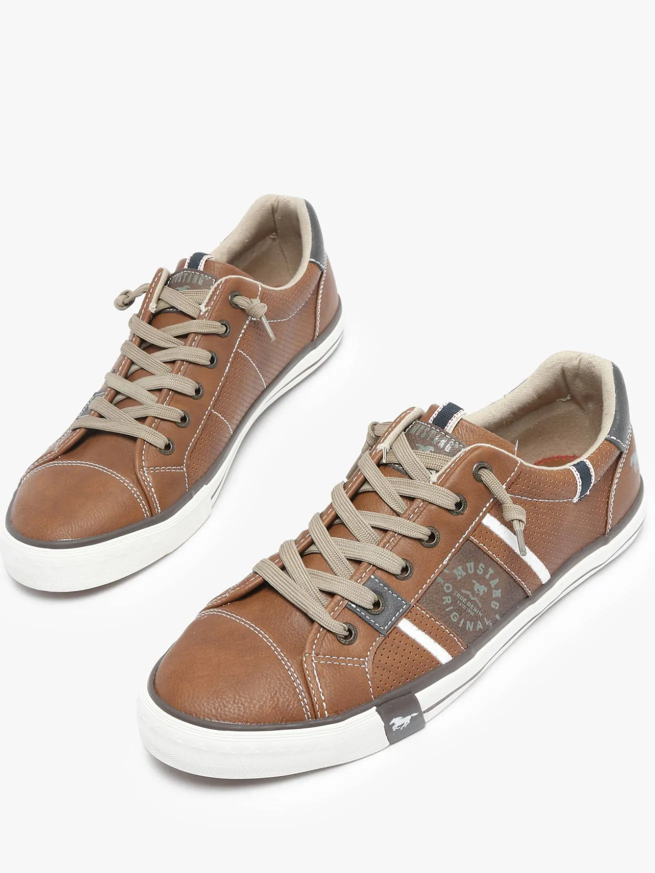 Sneakers MUSTANG